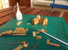 Load image into Gallery viewer, Rural house "AMERICAN GOTHIC" kit - #160-9101