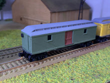Load image into Gallery viewer, «INTERURBAN BOX CAR w/ clerestory roof» (without trucks) #160-3321